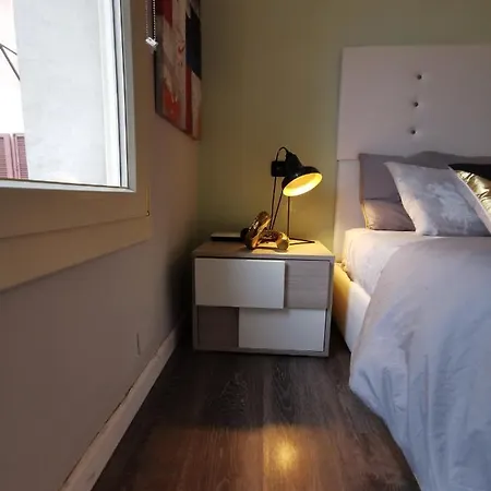 Luxory Center - Bilocale In Centro Storico In Palazzo D'epoca In Zona Pedonale Vicino Metro Vittoria 아파트