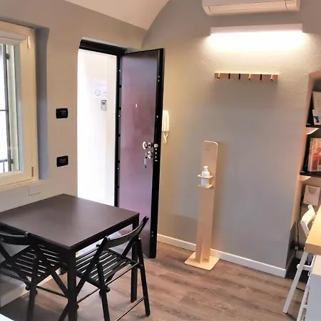 아파트 Luxory Center - Bilocale In Centro Storico In Palazzo D'epoca In Zona Pedonale Vicino Metro Vittoria *