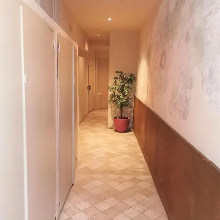 Apartment Luxory Center - Bilocale In Centro Storico In Palazzo D'epoca In Zona Pedonale Vicino Metro Vittoria